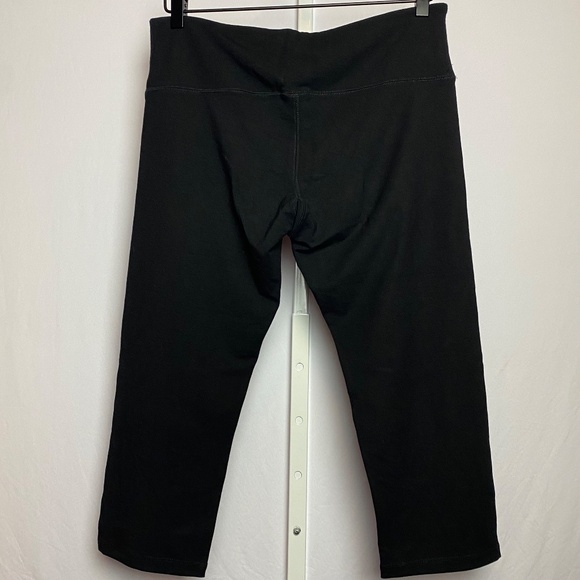 Spun Bamboo Womenʻs Black Capri Leggings L–Soft Eco-Friendly Bamboo Cotton Blend - Picture 2 of 3